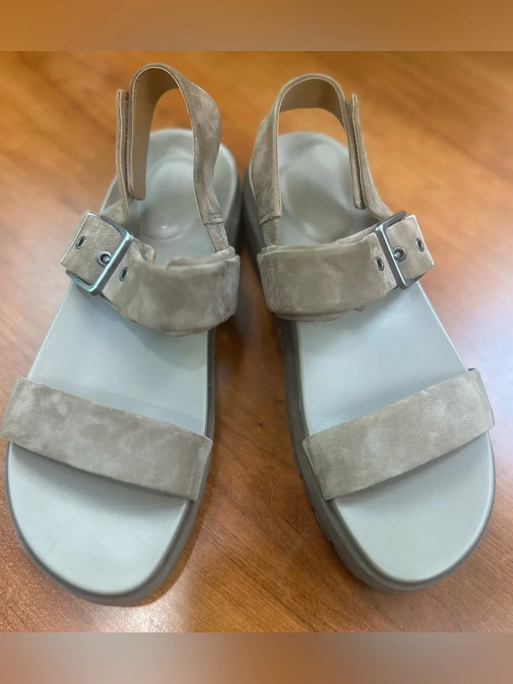 Vionic Torrance Platform Sandal Lug Comfort Cushion Taupe Suede Women’s Sz 9.5